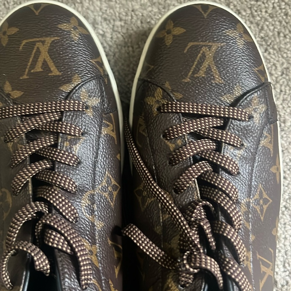 Louis Vuitton brown shoe